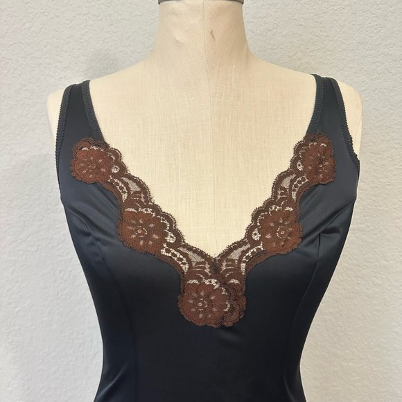 Vintage 70s VASSARETTE Underneath-It-All Black V-Neck Chemise Slip Lace - Picture 2 of 7